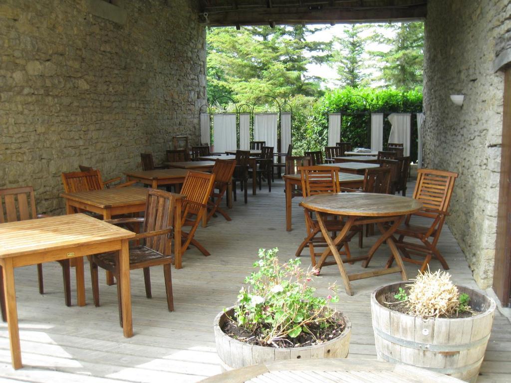 Auberge Du Vernay Charette  Eksteriør billede